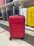 Чемодан 20 дюймов Travel Fashion красный с расширением из полипропилена (ручная кладь)