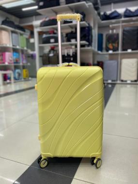 Чемодан 24 дюйма Travel Fashion Wave желтый из полипропилена